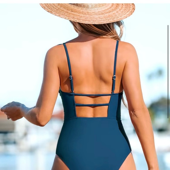Women's Sandy Daze Shirred One Piece Swimsuit- S - Picture 2 of 5